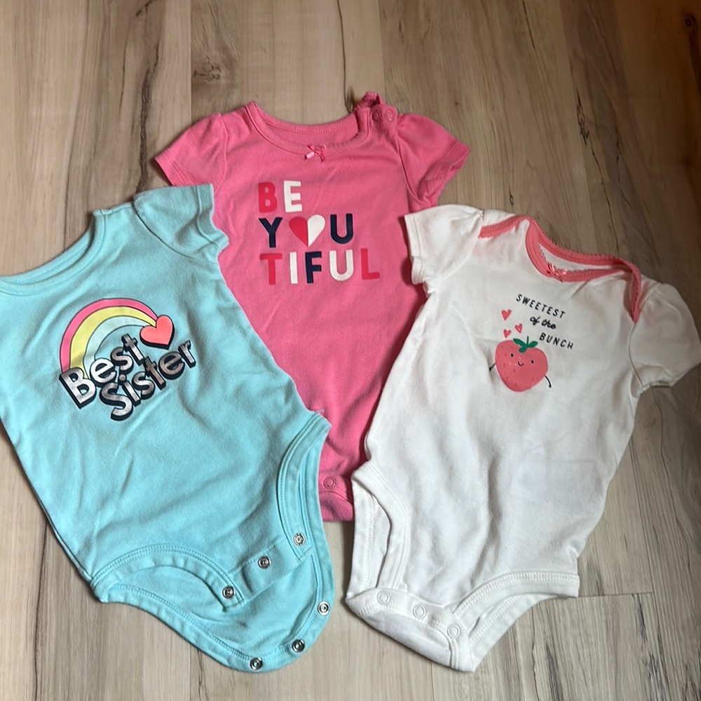 6 month carters onsies (three)